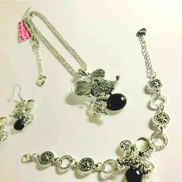 Silver plated black stone crystal mouse necklace earring bracelet set - Picture 10 of 13